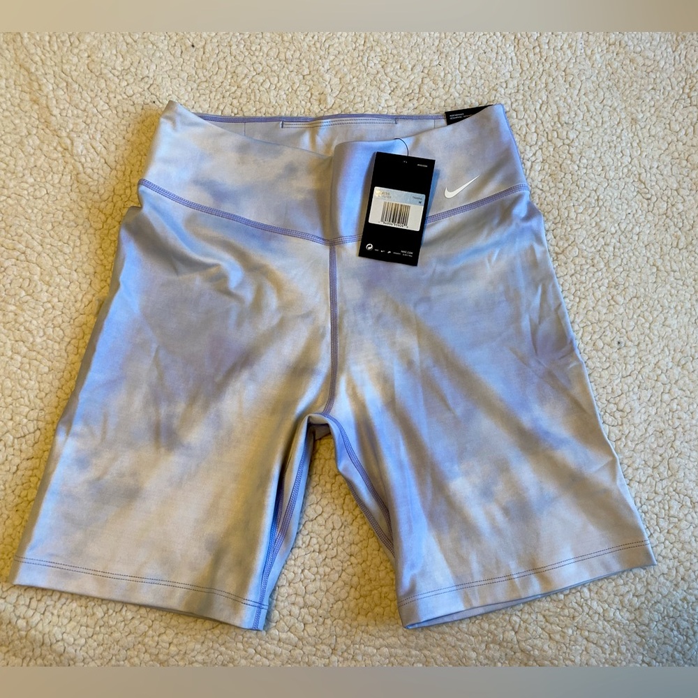 NWT Nike One Tight 7” shorts | Purple Tie Dye | Size M